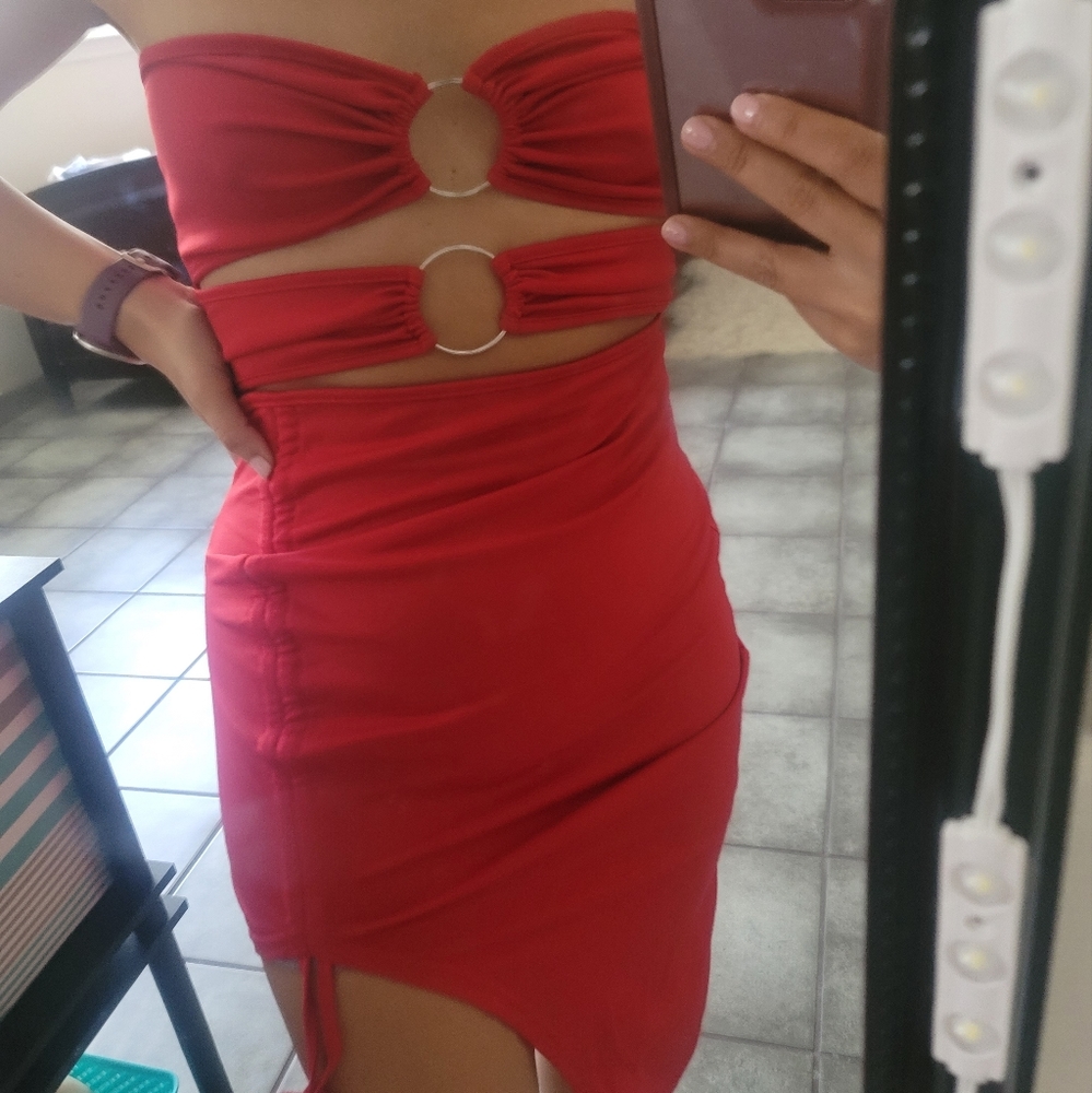 Red keyhole dress size small